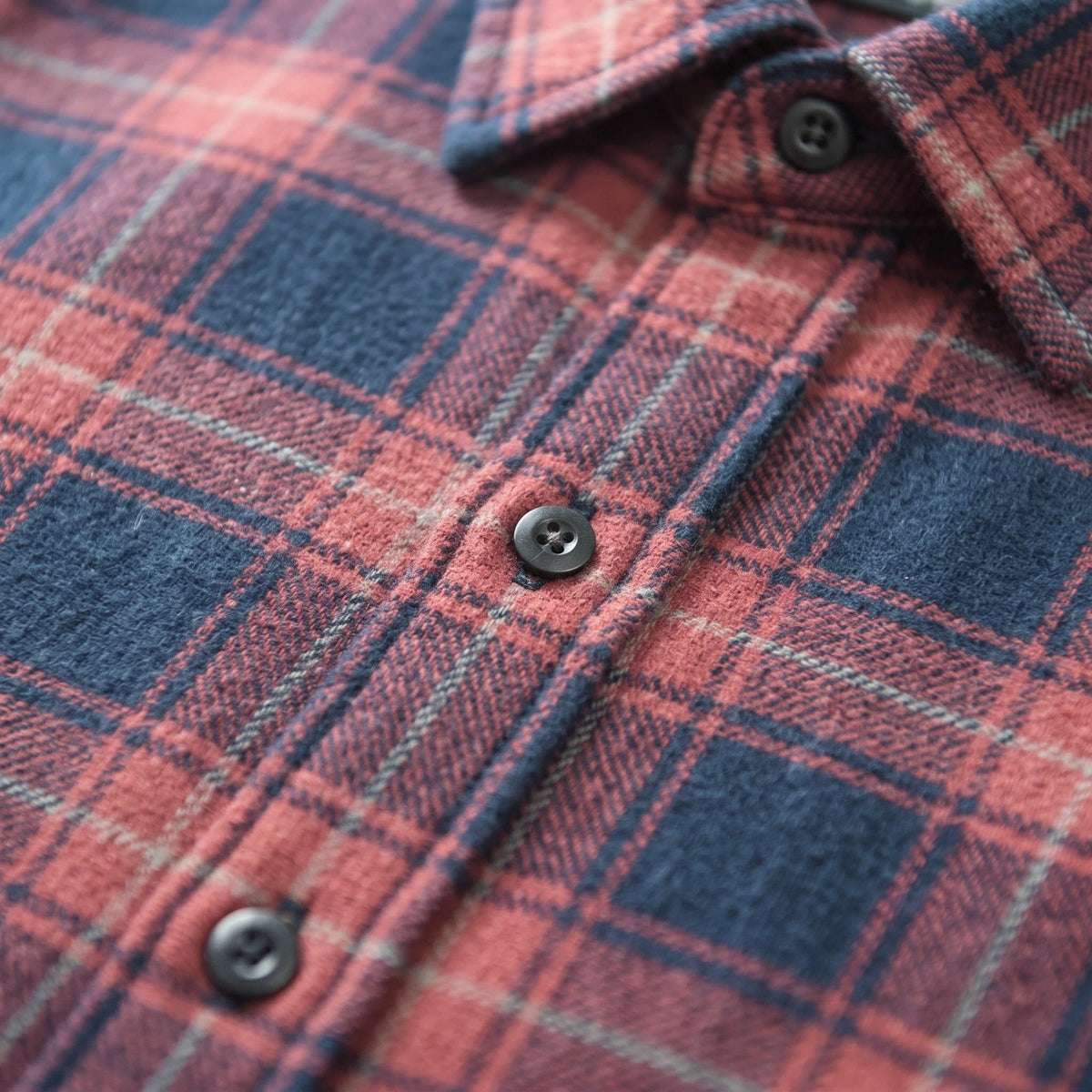 Retro-Style Cotton Plaid Shirt